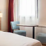 Brit Hotel