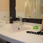 Brit Hotel